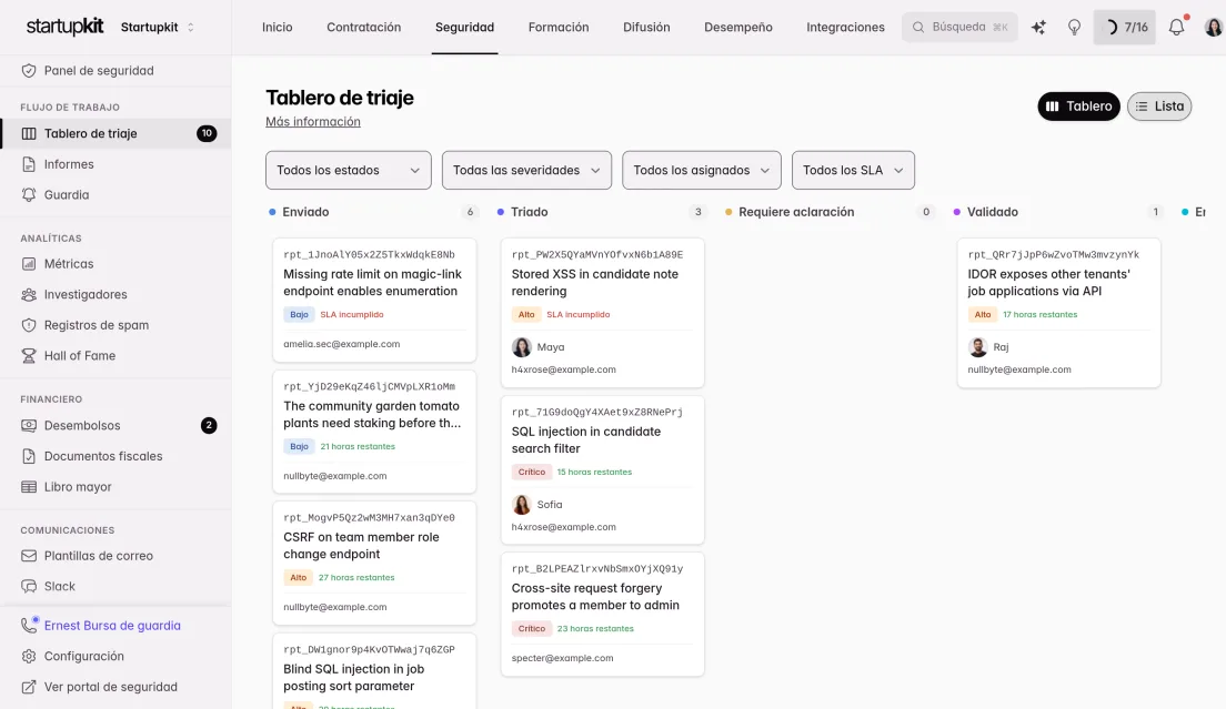 Tablero de triaje con informes de vulnerabilidades en columnas por estado